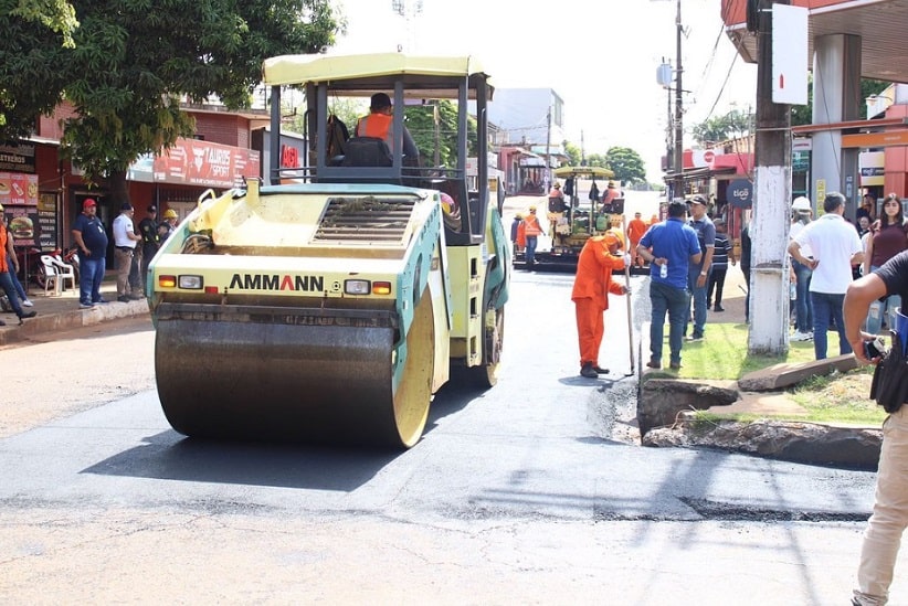 Equipes na Avenida Amambay, bairro Santa Ana. Imagem: Gentileza/Prefeitura de Ciudad del Este