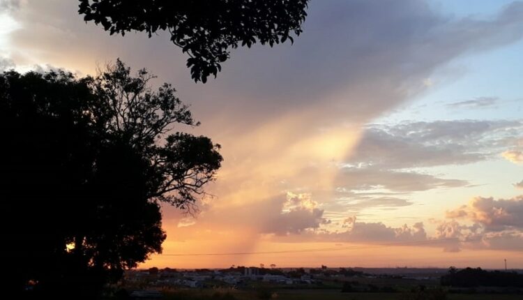 Fim de tarde na Região Norte de Foz do Iguaçu. Imagem: Guilherme Wojciechowski/H2FOZ