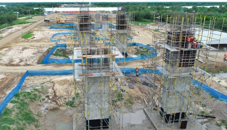 Pilares na cabeceira paraguaia da futura Ponte Bioceânica. Imagem: Gentileza/Itaipu Binacional