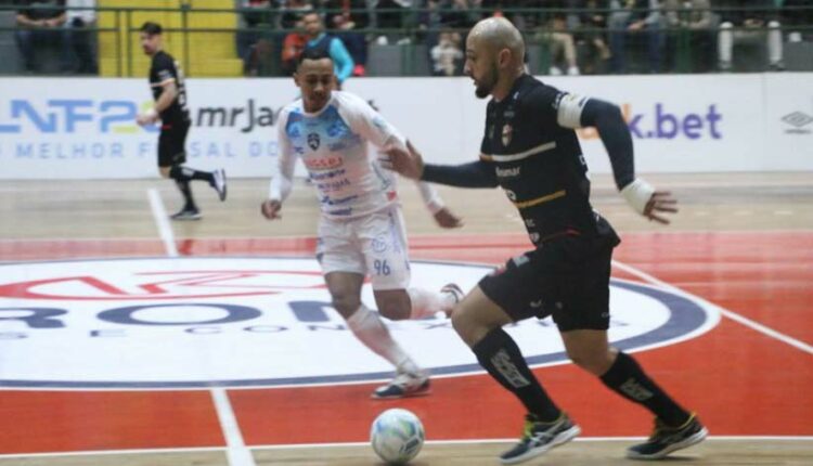 Gols saíram nos minutos iniciais da primeira etapa da partida. Foto: Sidinei Batista/Blumenau Futsal