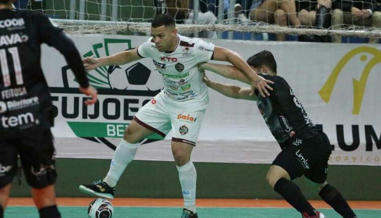 Jogo foi equilibrado, em especial, na primeira etapa. Foto: Eduardo Santini/Dois Vizinhos Futsal