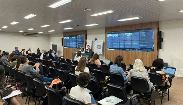 Reunião do GT Itaipu Saúde em 2022, ainda em formato híbrido. Foto: Assessoria/HMCC