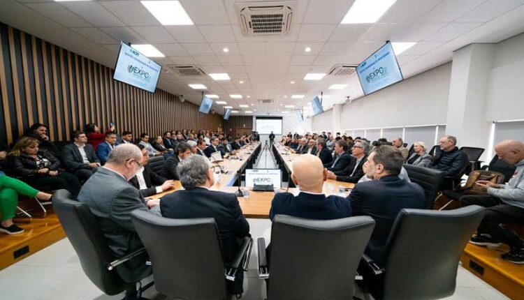 Sede da Acifi ficou lotada para a apresentação do evento. Foto: Sara Cheida/Itaipu Binacional