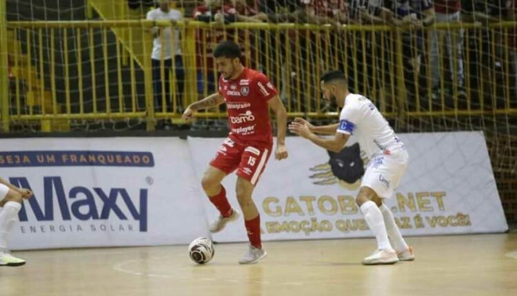 Jogo foi na Arena UTFPR, em Campo Mourão. Foto: Elismar Fotografias Esportivas/Campo Mourão Futsal