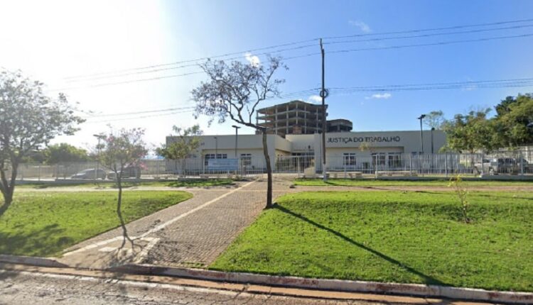 Sede da Justiça do Trabalho em Foz do Iguaçu, na Avenida Paraná. Imagem: Google Street View