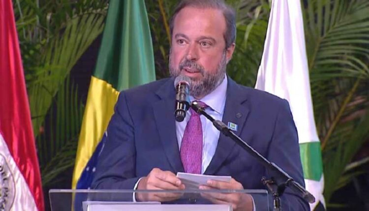 Ministro discursou durante a posse de Enio Verri como diretor-geral brasileiro de Itaipu. Imagem: Reprodução/Itaipu Binacional