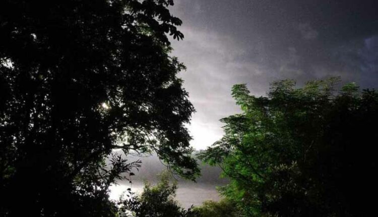 Nuvens pesadas sobre Foz do Iguaçu, em imagem de arquivo do fotógrafo Marcos Labanca para o H2FOZ.