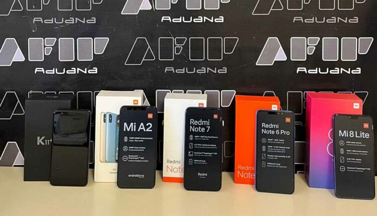 Celulares variam conforme o lote, com aparelhos das marcas Nokia, Motorola, Xiaomi, Huawei, Samsung e LG. Foto: Gentileza/AFIP