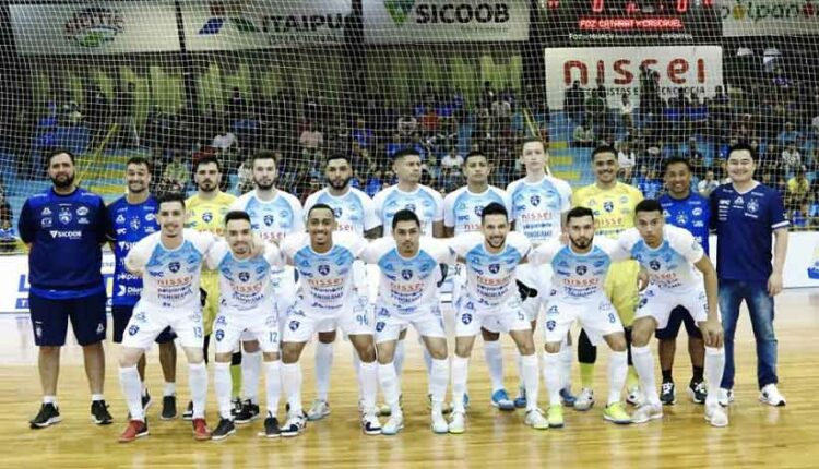 Após vitórias, time chega revigorado para a reta final da LNF e do Paranaense. Foto: Nilton Rolin/Foz Cataratas Futsal