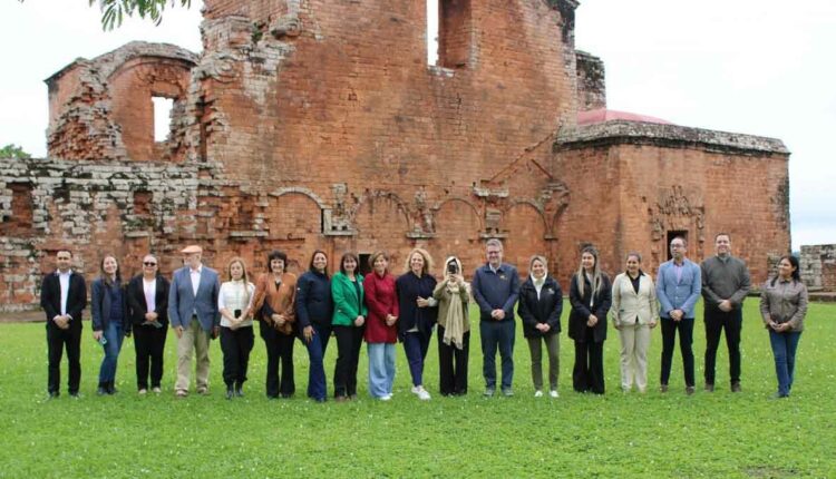 Além da entrega da sinalização, foram desenvolvidas ações de capacitação com os gestores locais. Foto: Gentileza/Unesco