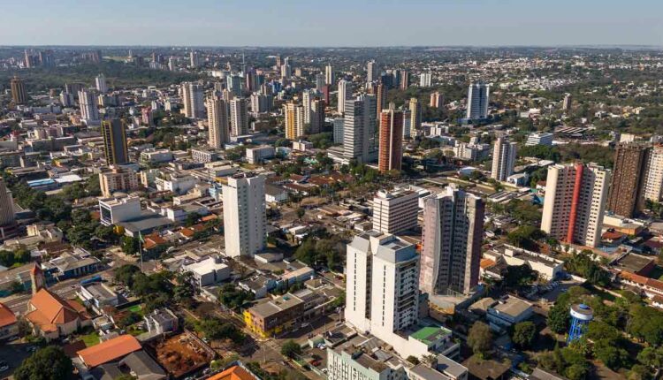 Vista aérea de Foz do Iguaçu, um dos maiores e mais diversificados parques hoteleiros da América do Sul. Foto: Marcos Labanca/H2FOZ