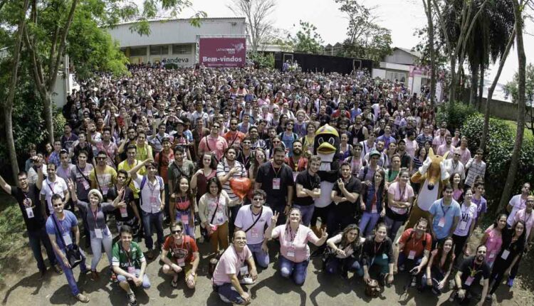 Participantes da edição 2016 do evento, ocorrida ainda no Parque Tecnológico Itaipu. Foto: Kiko Sierich/PTI