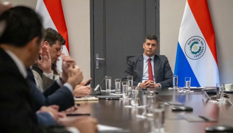 Santiago Peña durante reunião de trabalho na quarta-feira (22). Foto: Gentileza/Presidência da República