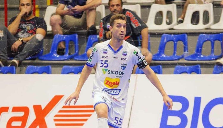 Ala Mura revelou ansiedade em vestir a camisa do novo time. Foto: Gentileza/Umuarama Futsal (Arquivo)