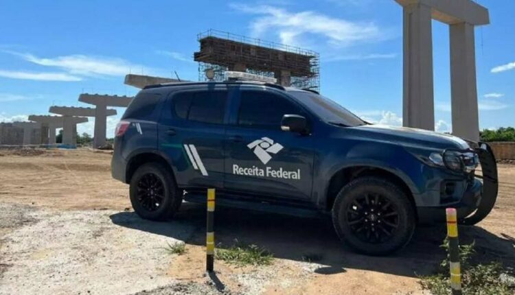 Viatura da Receita Federal do Brasil no canteiro de obras da Ponte da Bioceânica. Foto: Gentileza/RFB