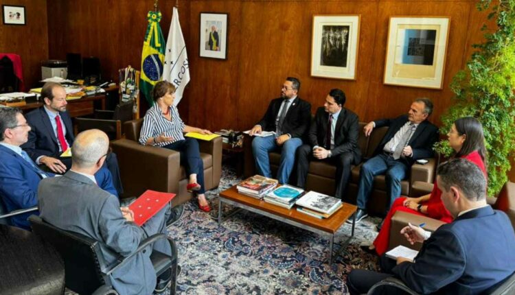 Interlocução em Brasília é fundamental para resolver questões que dependem da alçada federal ou de diálogo com os governos vizinhos. Foto: Gentileza/Assessoria