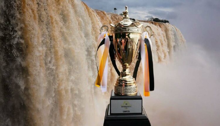 Taça do Intercontinental de Futsal, que será conquistada por Cascavel ou Palma. Foto: Christian Rizzi/Mundo do Futsal