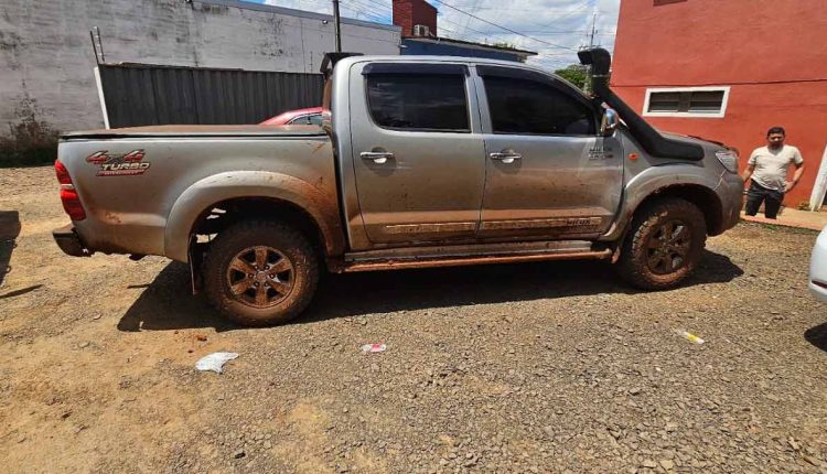 Ocupantes poderão ser indiciados por receptação. Foto: Gentileza/Polícia Nacional do Paraguai