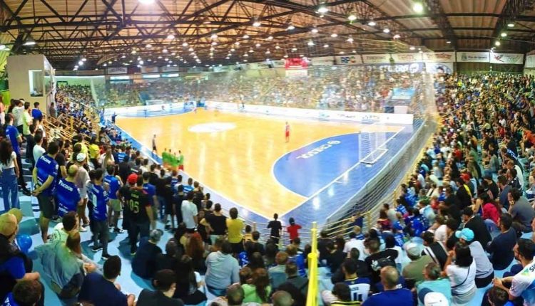 Azulão das Três Fronteiras conquistou quatro dos últimos seis pontos disputados na LNF. Foto: Nilton Rolin/Foz Cataratas Futsal (Arquivo)