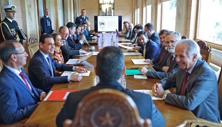 Reunião nas dependências da presidência paraguaia, em Assunção. Foto: Gentileza/Presidência do Paraguai