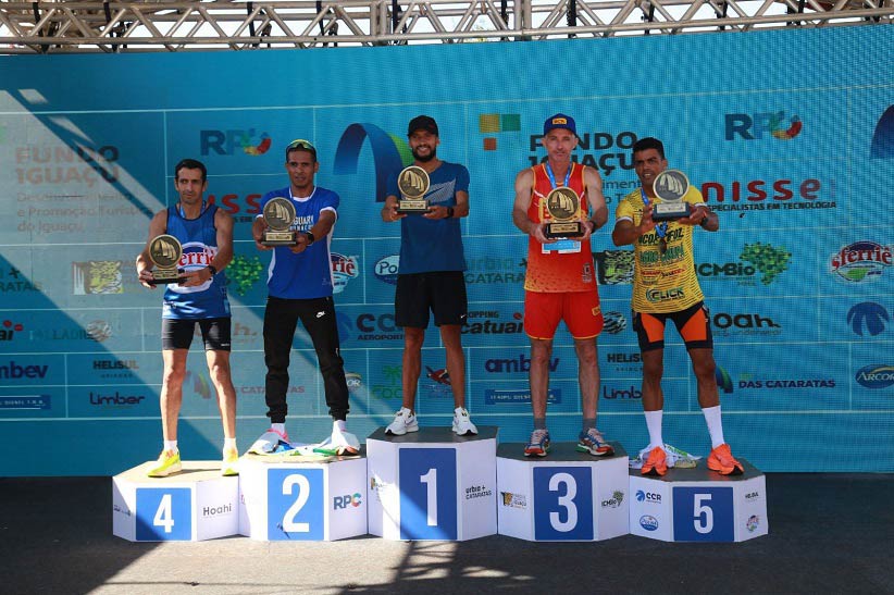 Pódio da Meia Maratona, Masculino Geral. Foto: Luciano Xavier/Urbia Cataratas