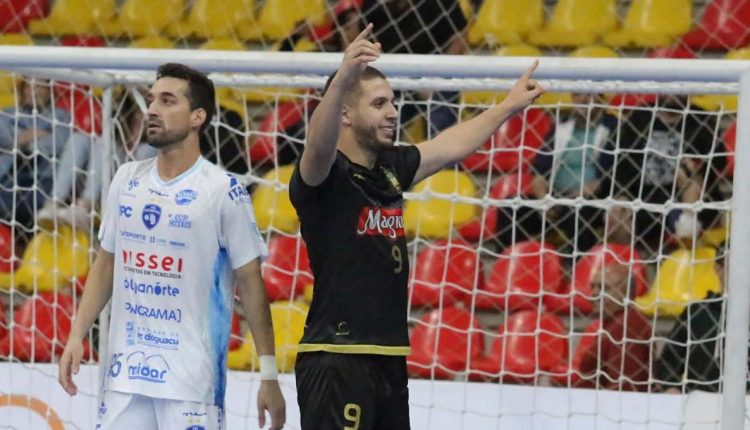 Com a vitória, Magnus voltou à liderança isolada da LNF. Foto: Guilherme Mansueto/Magnus Futsal