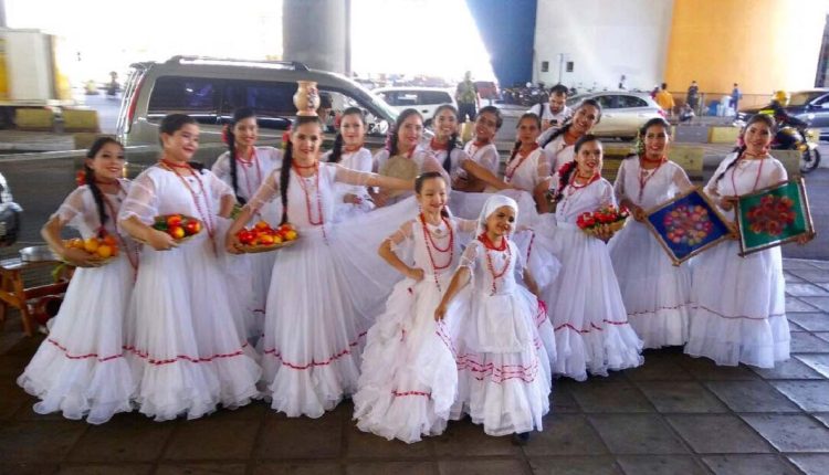 Viajar a Foz do Iguaçu é uma experiência que inclui três países e múltiplas culturas. Foto: Gentileza/Senatur Paraguai (Arquivo)