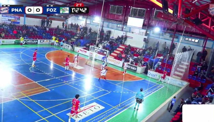 Minutos finais foram quentes, com boas chances criadas pelas duas equipes. Imagem: Reprodução/Palotina Futsal