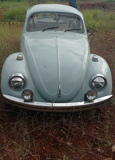 Recuperação do Fusca em Edelira. Foto: Gentileza/Polícia Nacional do Paraguai