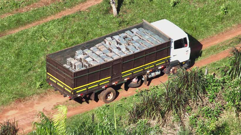 Quantidade de equipamentos era tão grande que exigiu o uso de um caminhão para o transporte. Foto: Gentileza/Ande