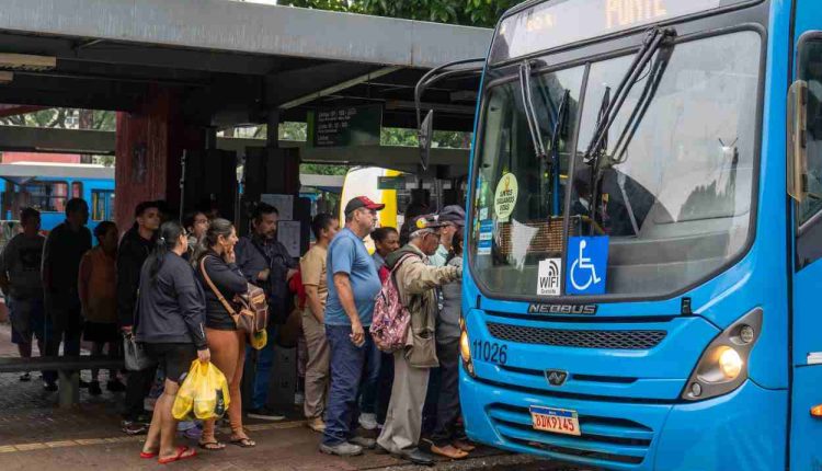 rodoviarios fazem acordo - foto marcos labanca