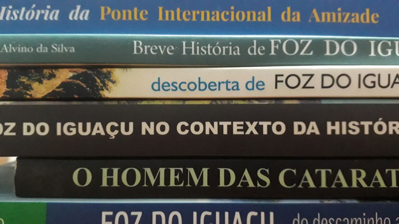 Muitas das obras aqui citadas podem ser encontradas na Livraria Kunda, que tem seção especial sobre a história da região. Foto: Guilherme Wojciechowski/H2FOZ