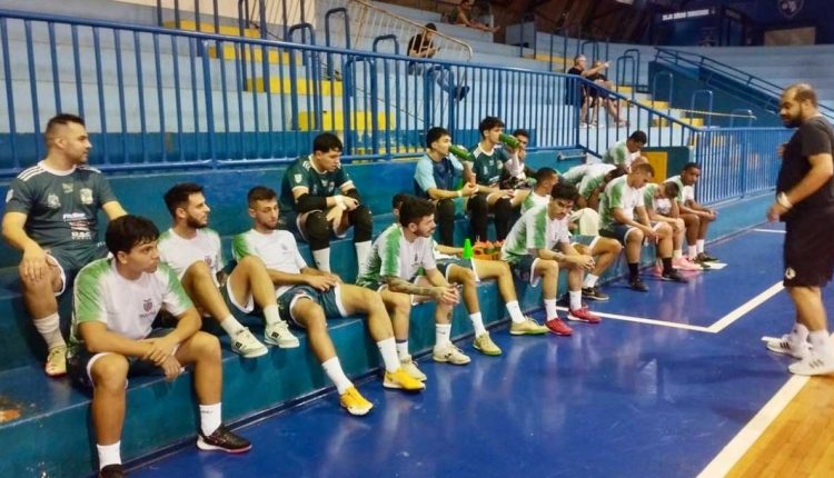 Equipe vem demonstrando evolução ao longo da competição. Foto: Assessoria/Foz Futsal