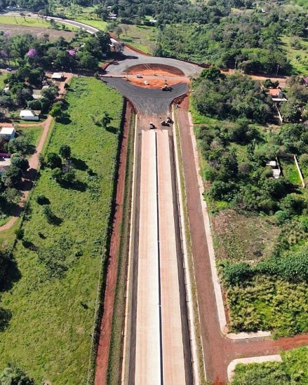 Trechos do Corredor Metropolitano del Este estão sendo executados com pavimento de concreto. Foto: Gentileza/MOPC