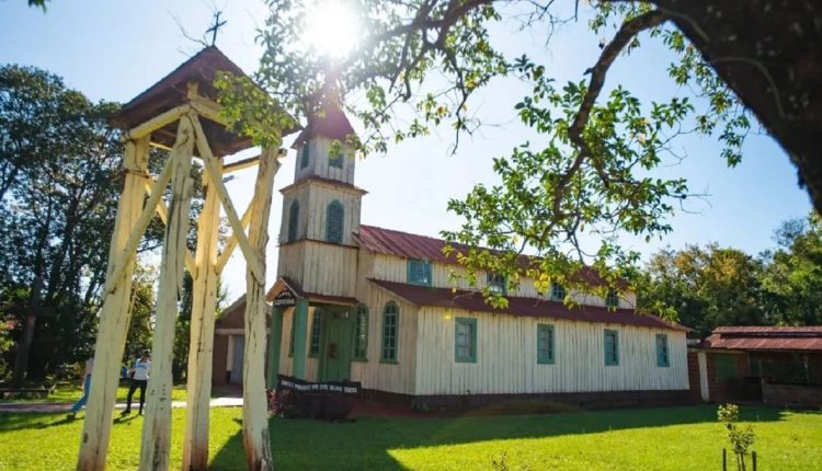 Templo tem como inspiração as capelas do interior polonês. Foto: Gentileza/Municipalidad de Wanda