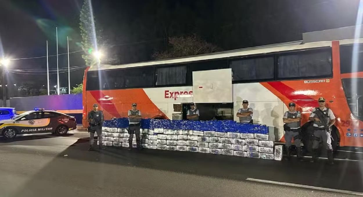 Ônibus tinha cerca de 40 passageiros a bordo. Foto: Gentileza/Polícia Militar Rodoviária