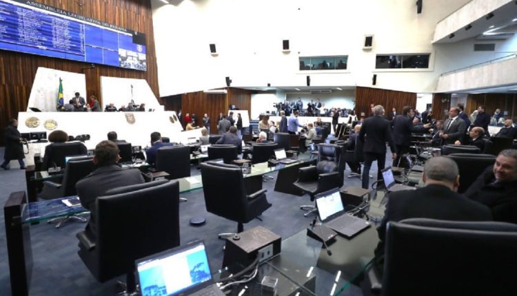 No segundo semestre, deputados discutirão a Lei Orçamentária Anual (LOA), que tem como base a LDO. Foto: Orlando Kissner/ALEP