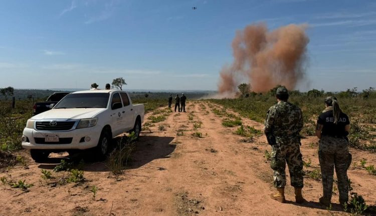 Militares usaram explosivos para abrir crateras na pista. Foto: Gentileza/Ministério Público do Paraguai