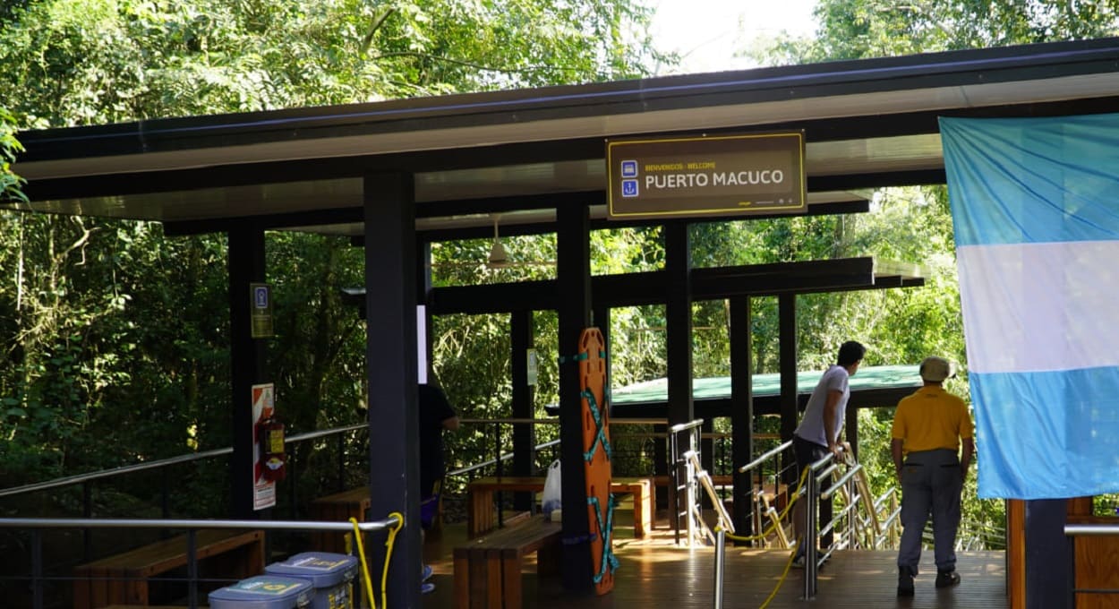 Espaço à beira do Rio Iguaçu foi modernizado. Foto: Gentileza/Iguazú Jungle