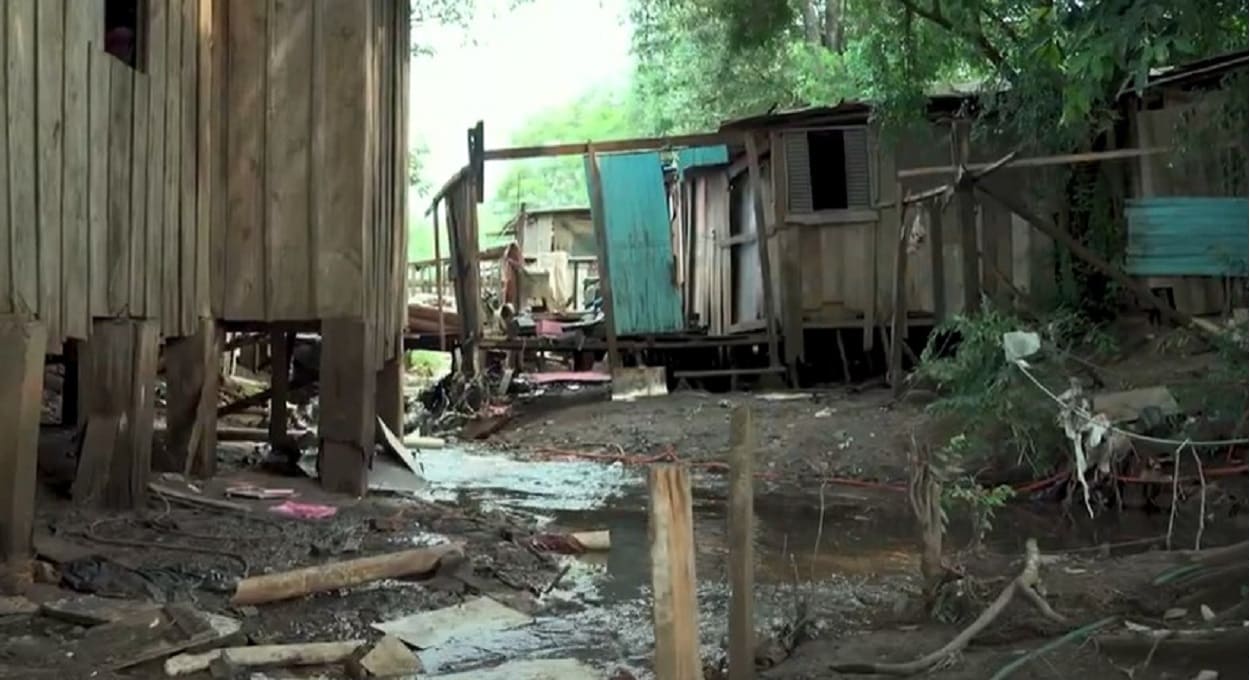 Aspecto da área ao redor do Rio Poty na Vila Brás, Região Norte de Foz do Iguaçu. Imagem: Reprodução/Video UP