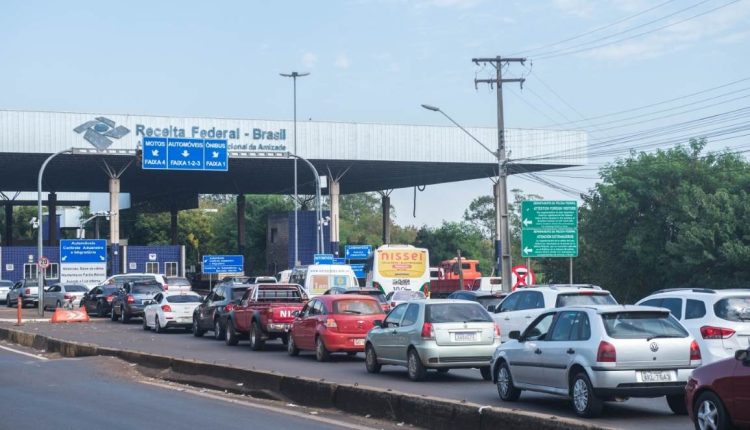 fura-fila ponte da amizade - foto marcos labanca