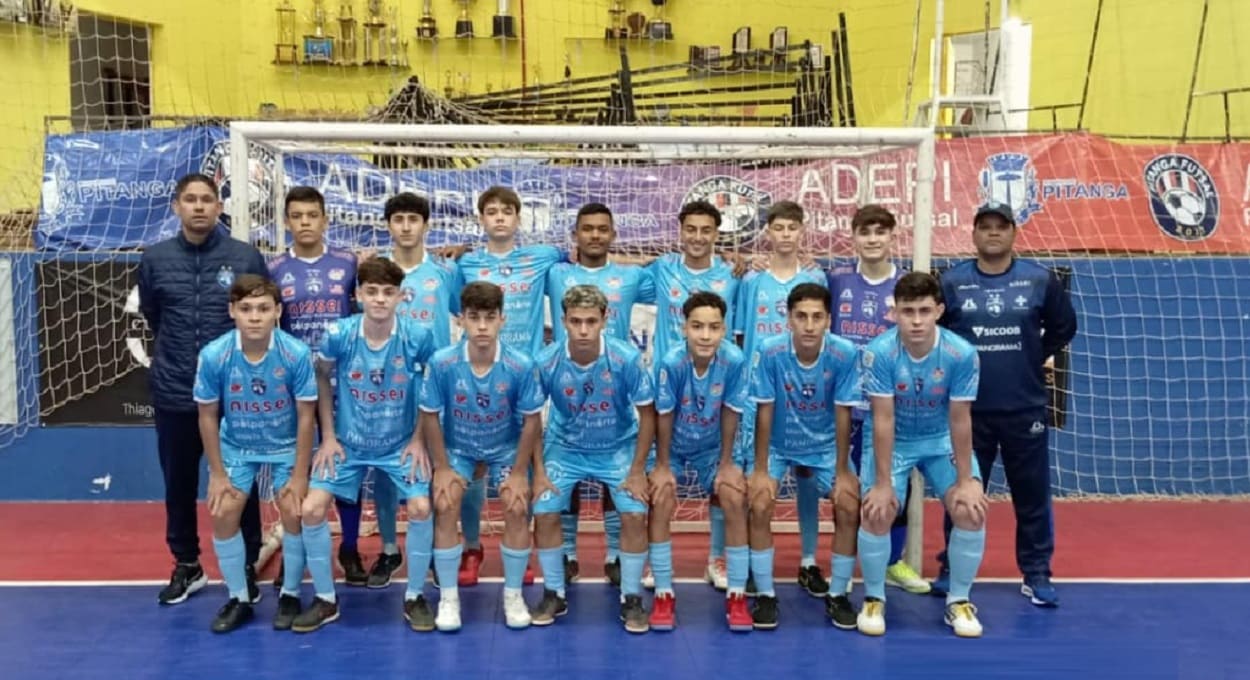 Equipe Sub-16 também disputa o estadual da categoria. Foto: Assessoria/Foz Cataratas Futsal