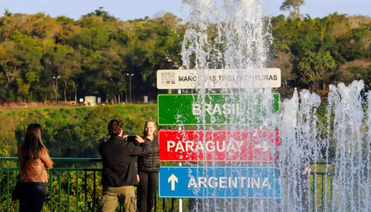 Fronteira é um ponto de encontro entre três países e dezenas de nacionalidades. Foto: Assessoria/Marco das Três Fronteiras