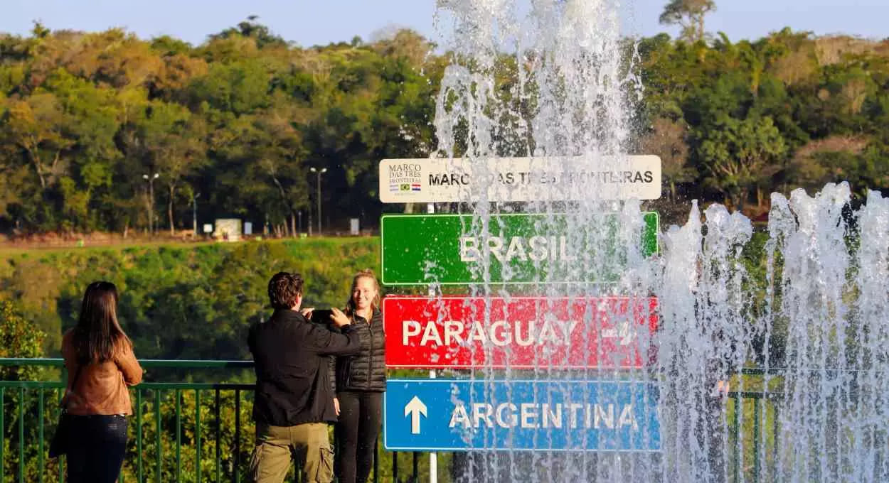 Fronteira é um ponto de encontro entre três países e dezenas de nacionalidades. Foto: Assessoria/Marco das Três Fronteiras