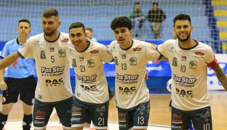 Resultado deixa o Foz Futsal em situação confortável para obter a classificação. Foto: Abel da Banca/Foz Futsal