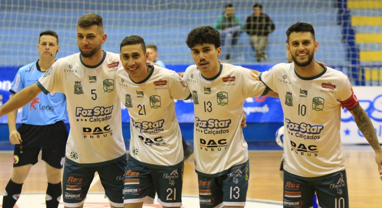 Resultado deixa o Foz Futsal em situação confortável para obter a classificação. Foto: Abel da Banca/Foz Futsal