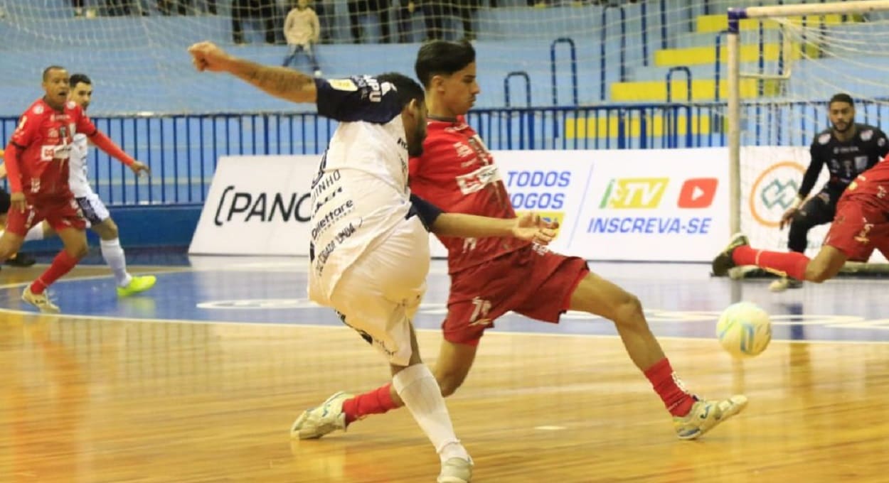 Dos jogos que restam, dois serão no Ginásio Costa Cavalcanti, contra rivais diretos (Marreco e Corinthians). Foto: Abel da Banca