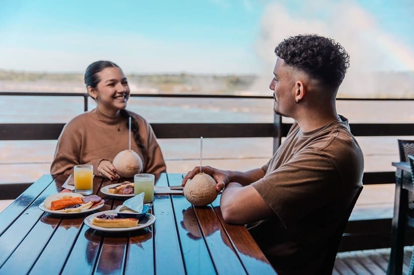 Café da manhã nas Cataratas é programa para todos os públicos. Foto: Gentileza/Urbia Cataratas