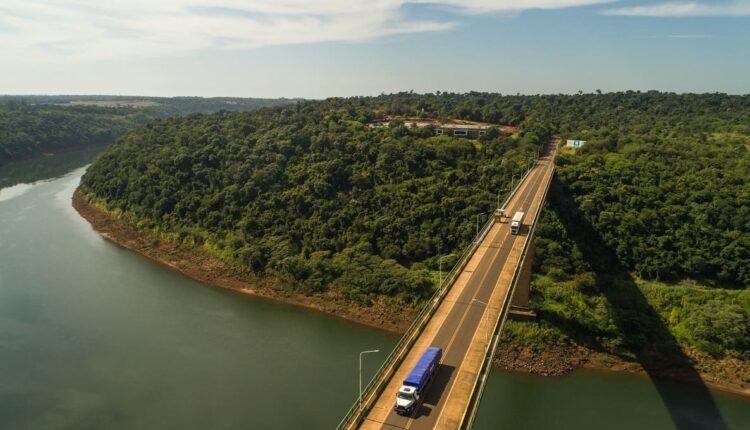 Segundo o setor de Migrações, não há registro de saída do deputado por locais como a Ponte Tancredo Neves. Foto: Marcos Labanca/H2FOZ