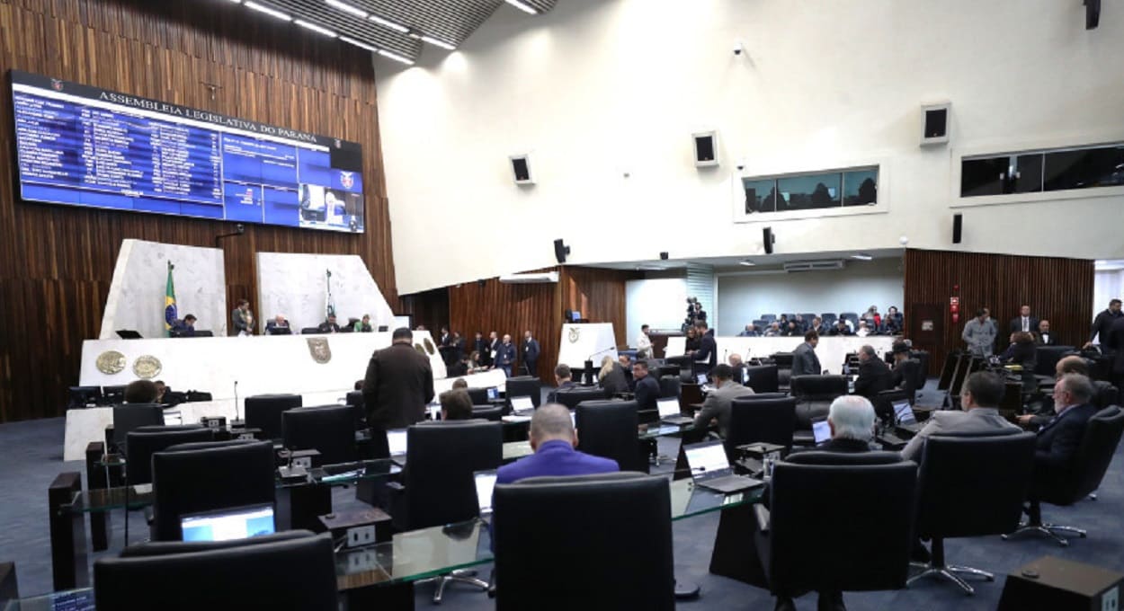 Panorama da sessão dessa segunda-feira (26) na Assembleia Legislativa. Foto: Orlando Kissner/ALEP